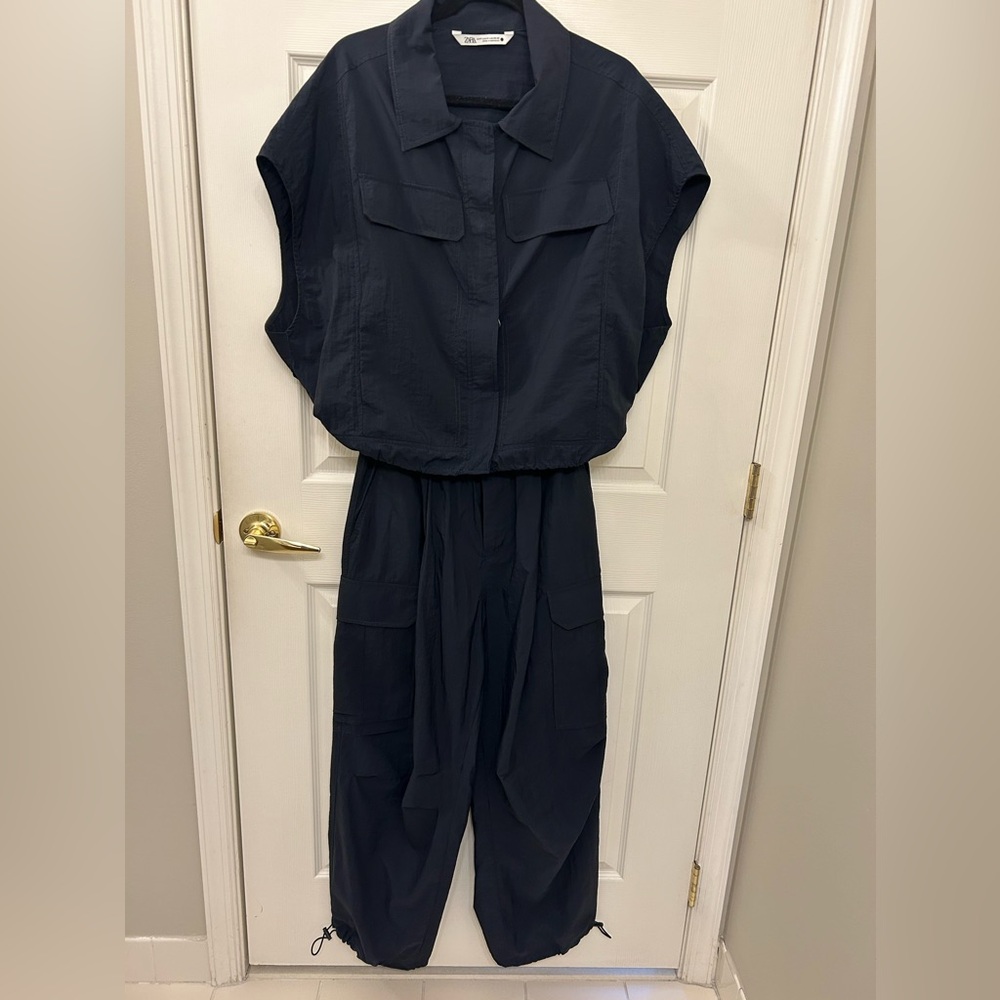 Zara navy sleeveless vest